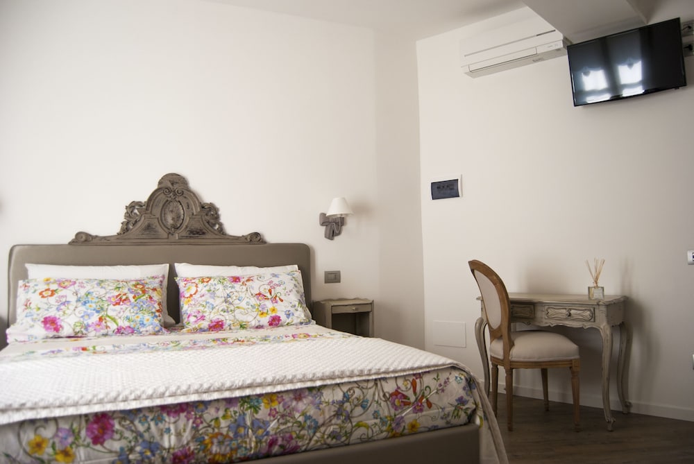 Superior, Queen Bed, B and B San Lorenzo 2/6