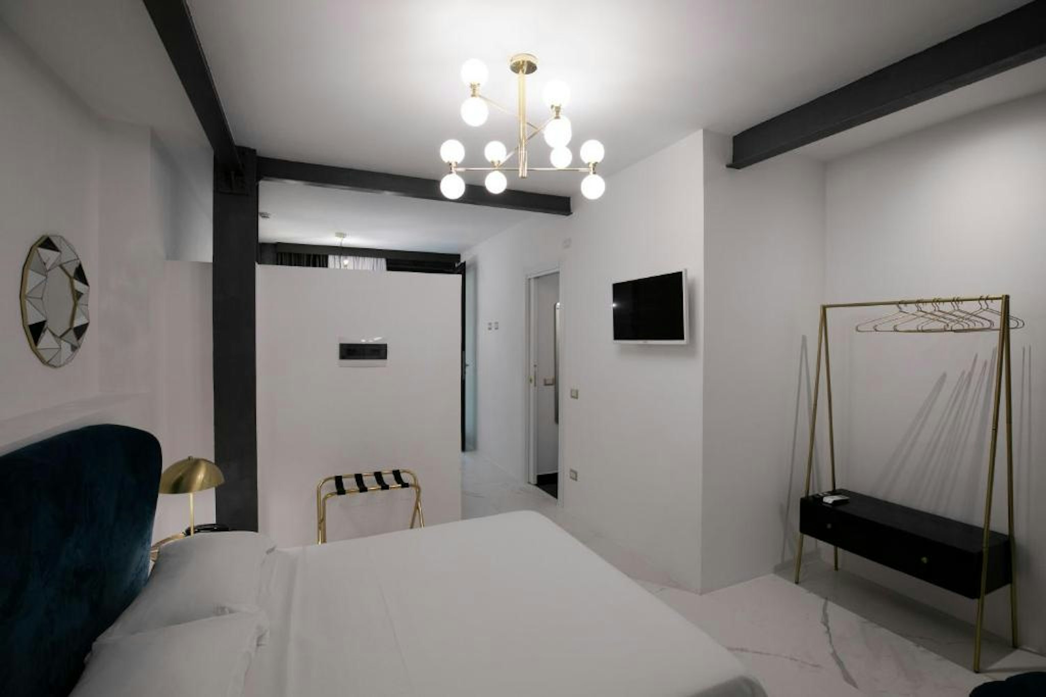 Azzoli Apartments & Skypool - Adults Only 8/18
