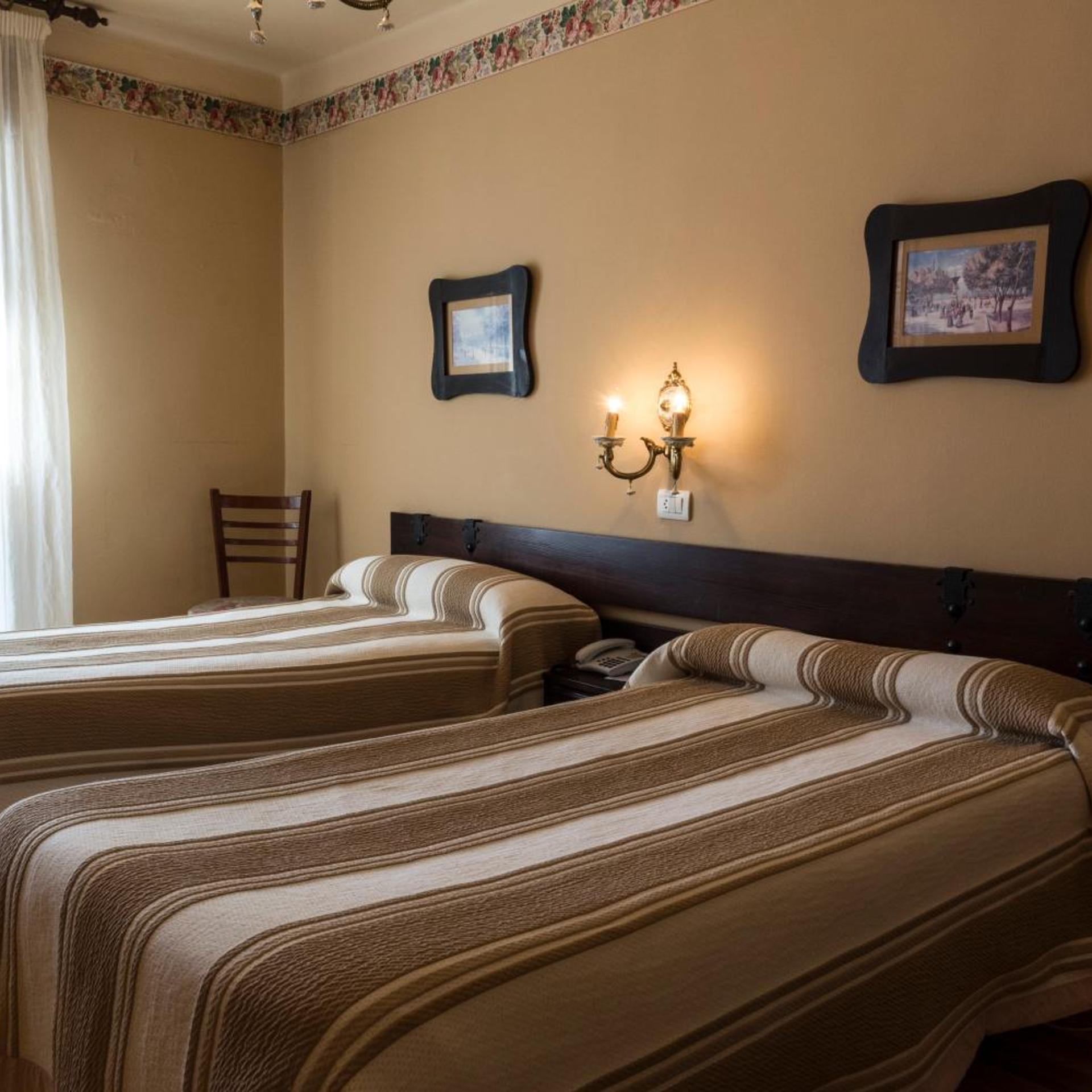 Room, Double Bed