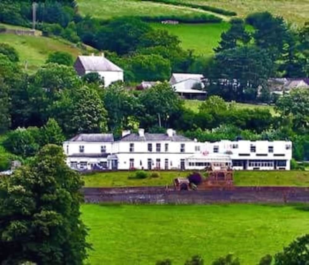 The Manor Hotel 52/53