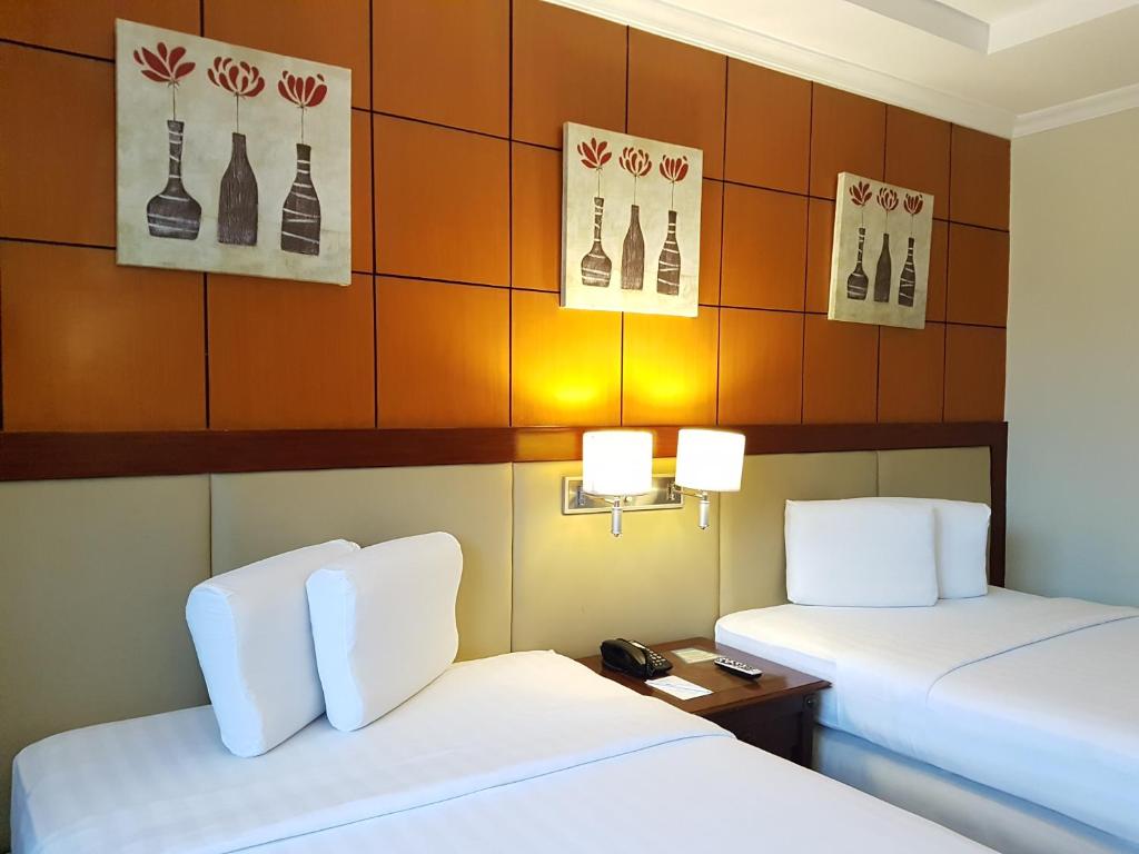 Parklane Plus Room