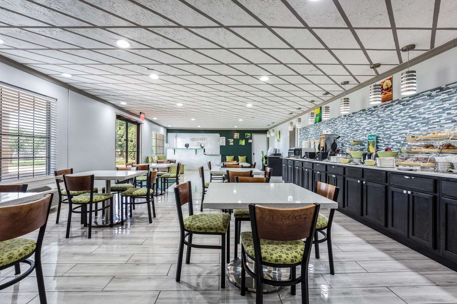 restaurant cafeteria