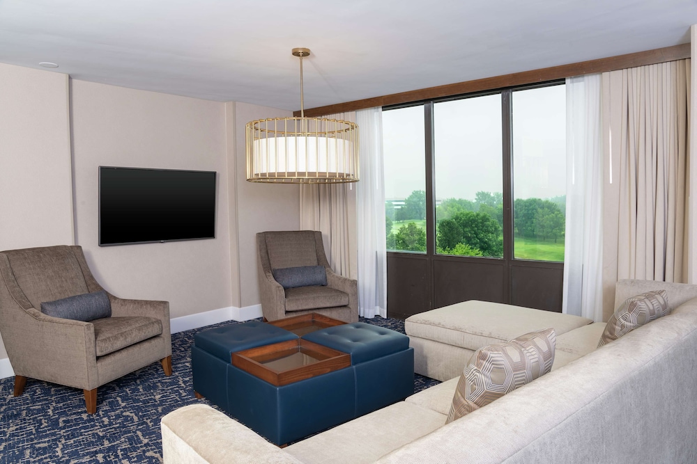 Hilton Chicago/Oak Brook Hills Resort & Conference Center 37/69