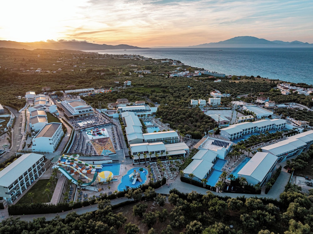 Caretta Paradise Resort & WaterPark 81/86