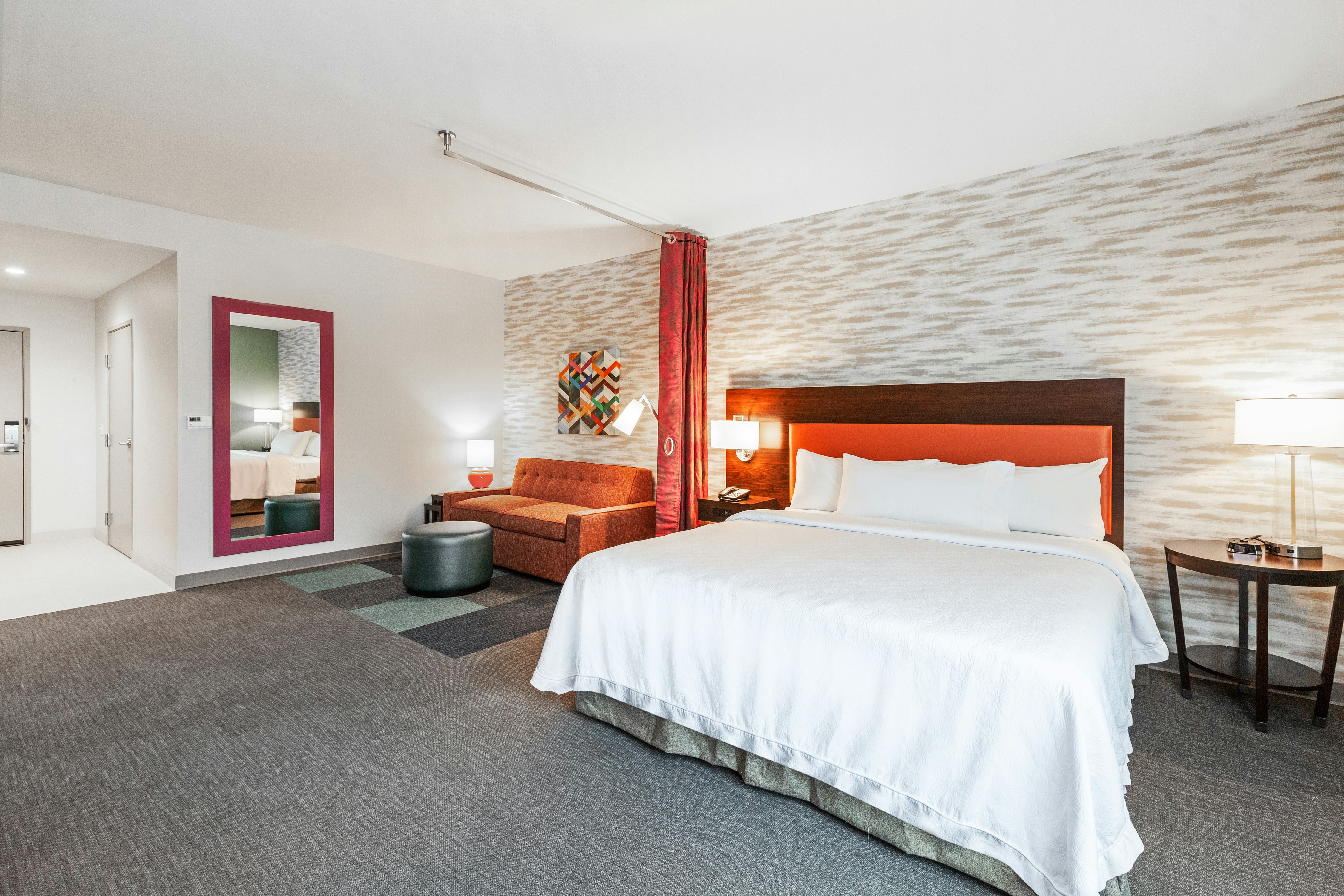 STUDIO, KING BED, ACCESSIBLE