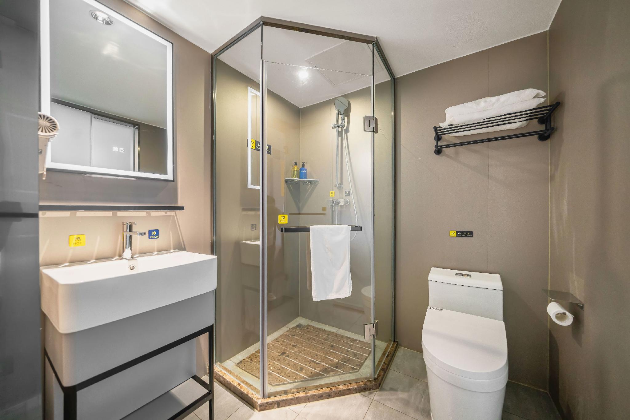 7 Days Inn (Shanghai Lujiazui Shimao Binjiang Huayuan) 25/25