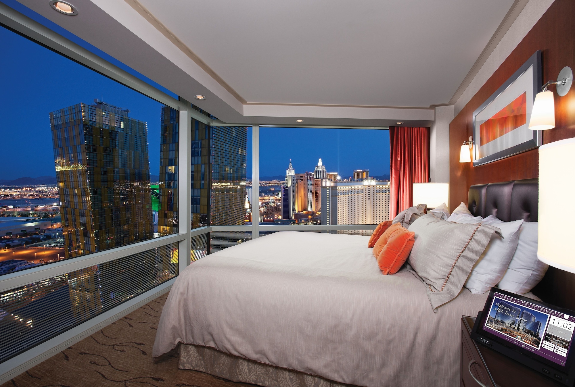 SUITE, PANORAMIC VIEW, CORNER