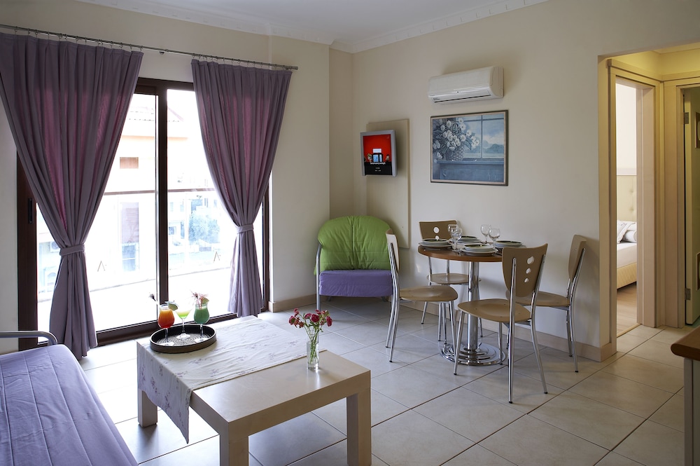 Club Anastasia Apart 15/24