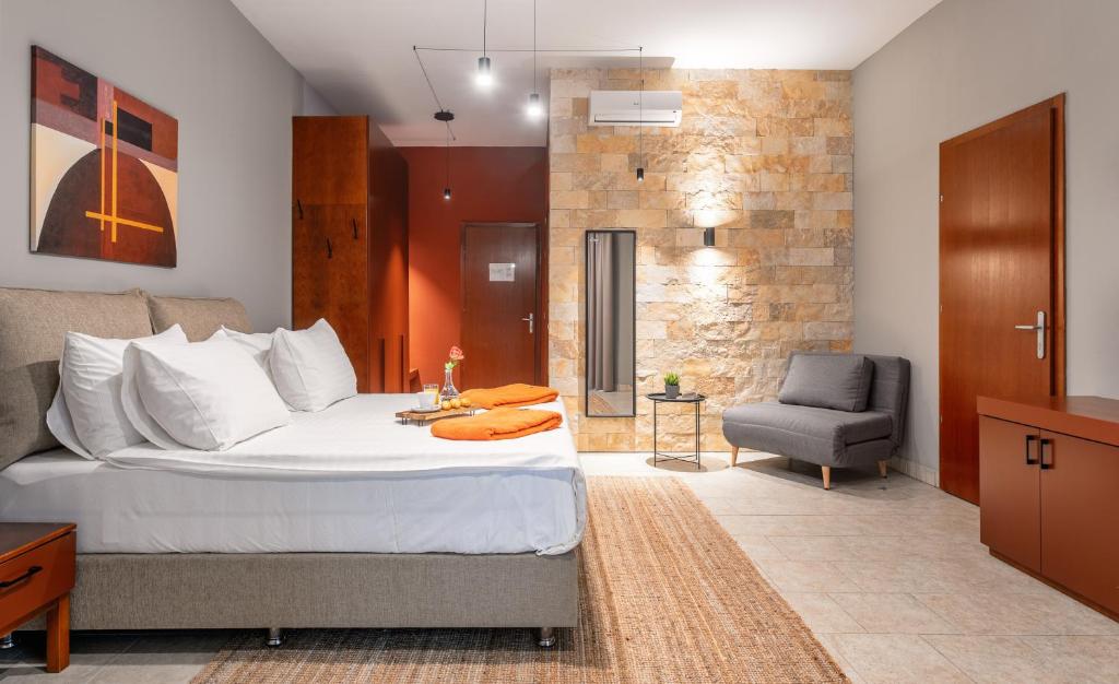 غرفة بسرير مزدوج بإطلالة على الحديقة، Boutique Beach Resort Podstine 2/5
