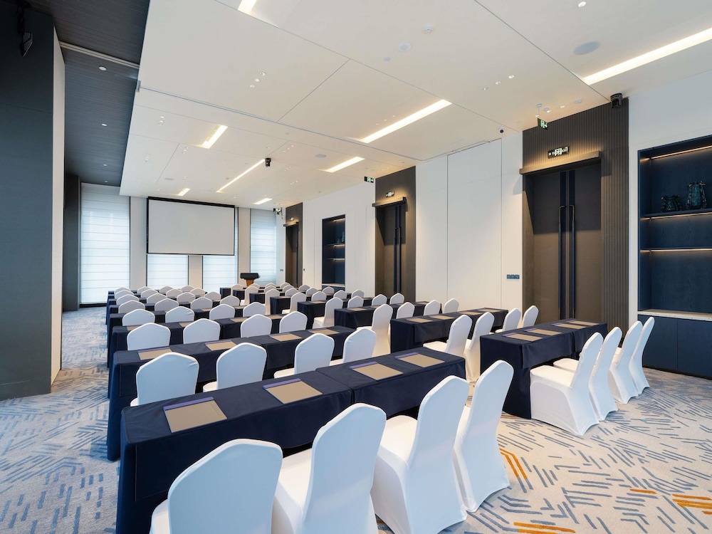 Novotel Zibo New Hongcheng 57/67