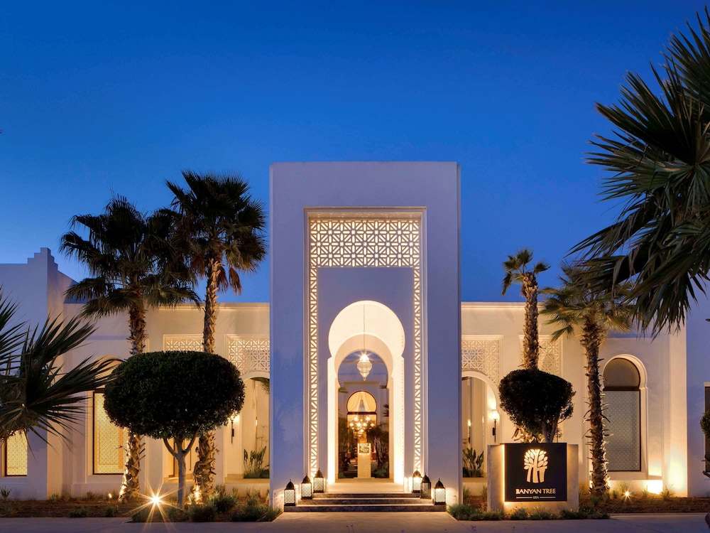 Banyan Tree Tamouda Bay 3/87