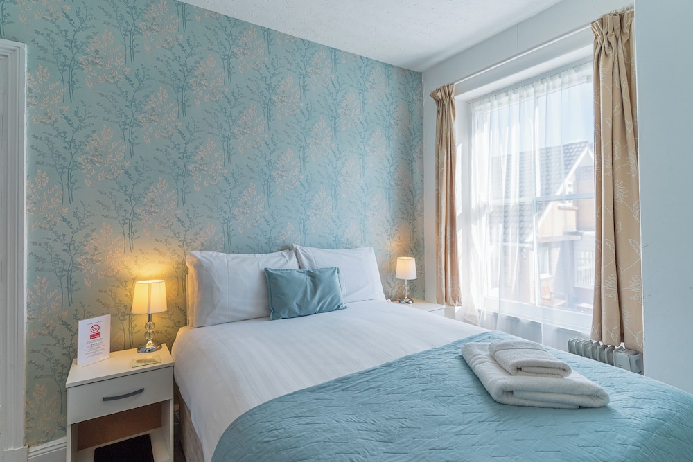 Room, Single, Double Bed