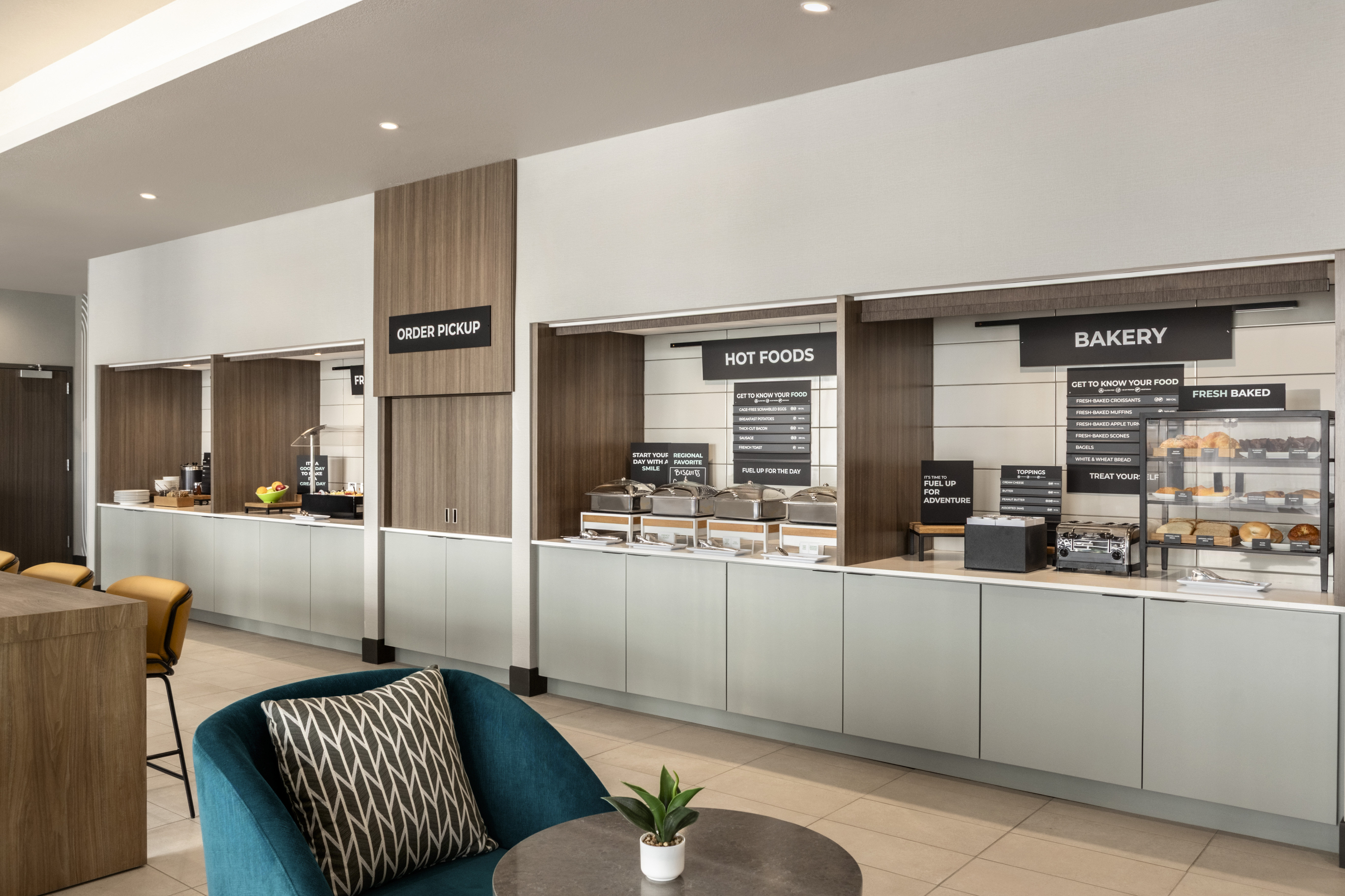Holiday Inn Hotel And Suites Commerce City Denver Airport 36/50