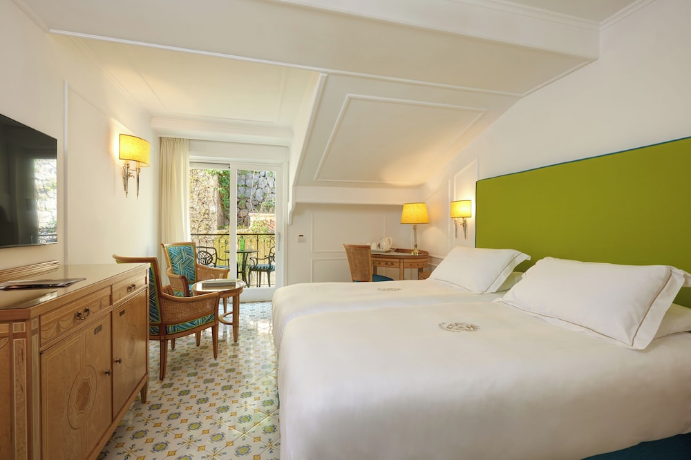 CLASSIC, DOUBLE OR TWIN BED, BALCONY