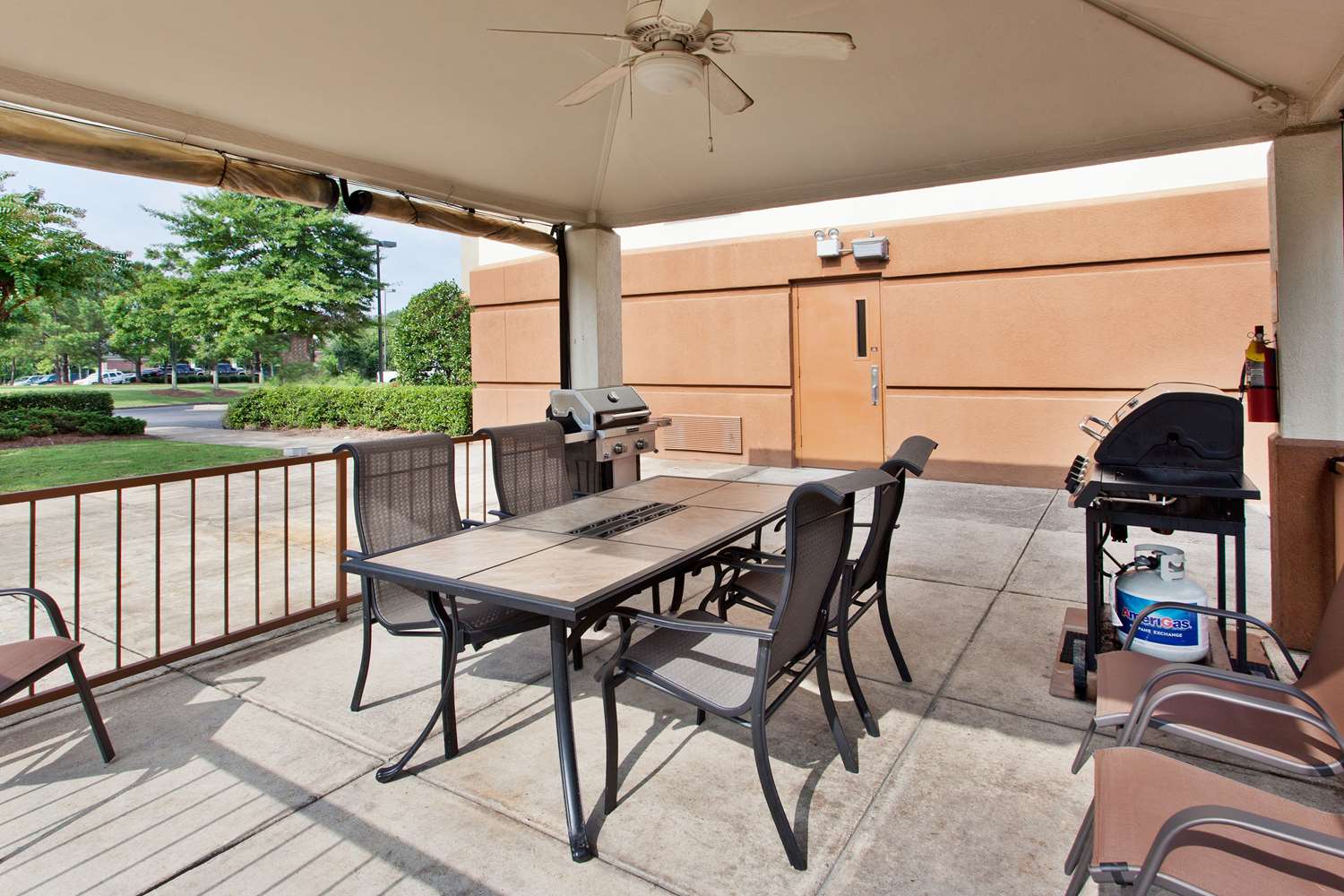 Sonesta Simply Suites Orange County Airport 22/31