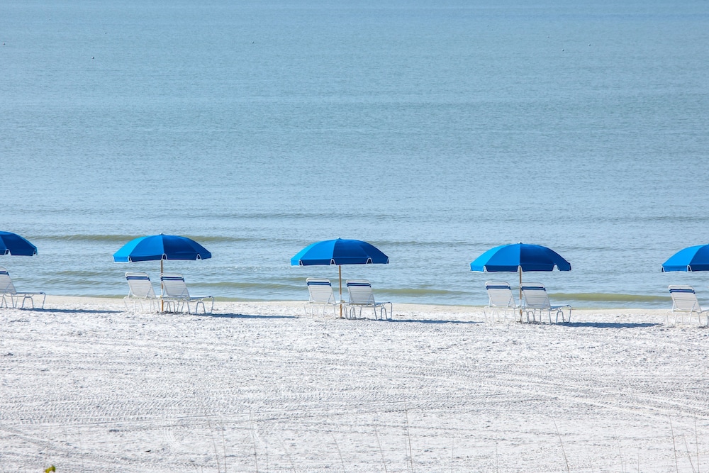 Diamondhead Beach Resort and Spa 41/43