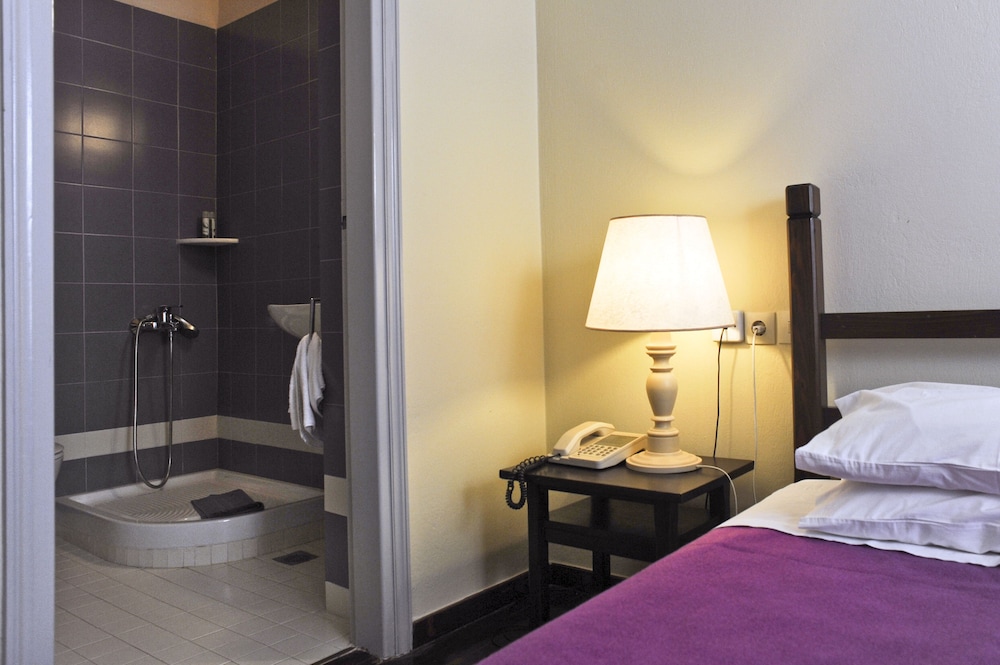 Doma Hotel 16/32
