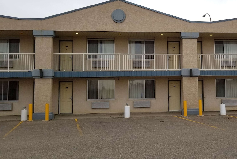 Days Inn by Wyndham Swift Current 4/41