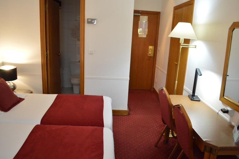 6VH Hotel 15/50