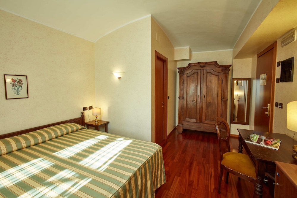 Hotel Liberty 20/70