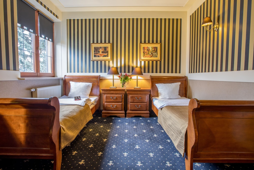 Hotel Diament Bella Notte Katowice Chorzow 55/72