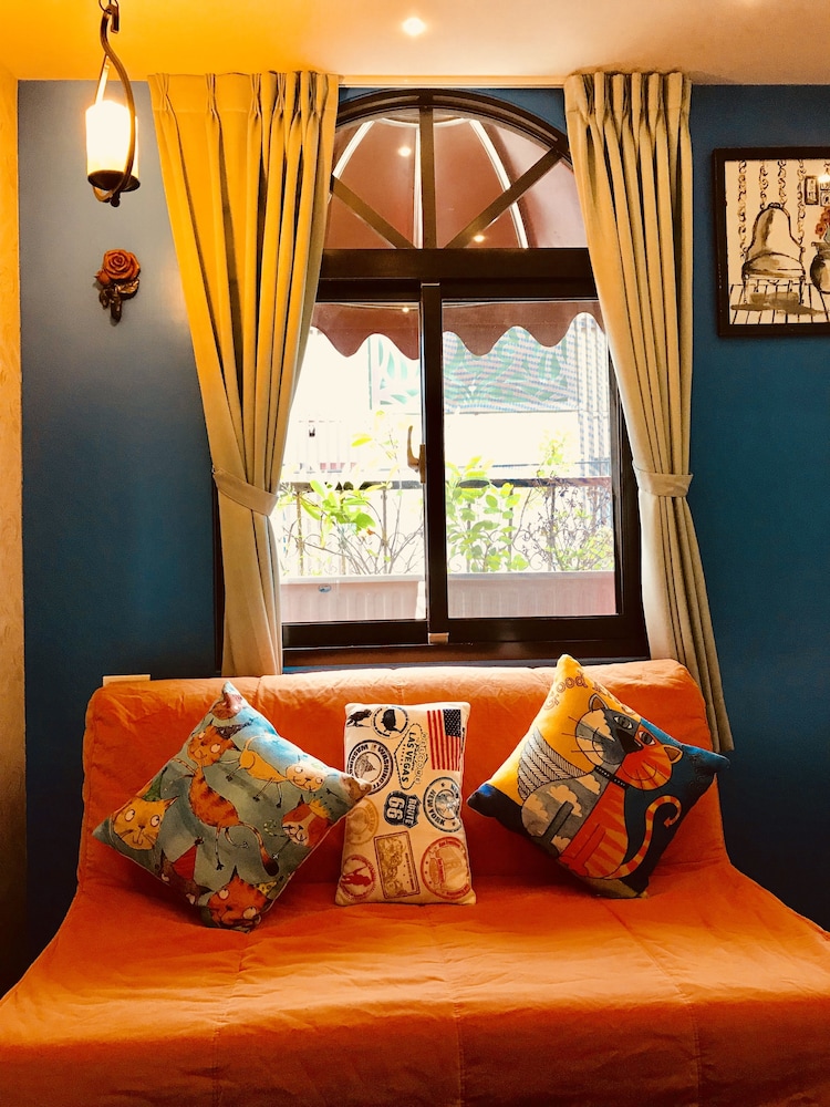 Mystery 13 B&amp;B 33/50
