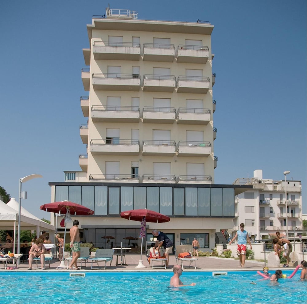 Hotel Classic 2/50