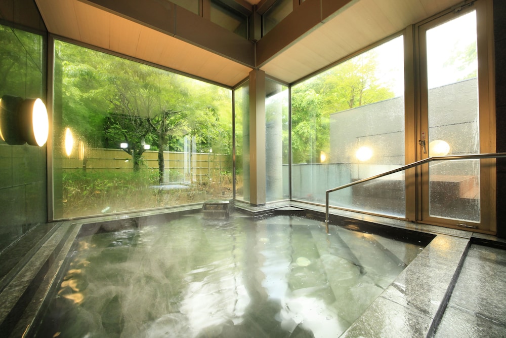 Hakone Fuga - Adults Only 25/50