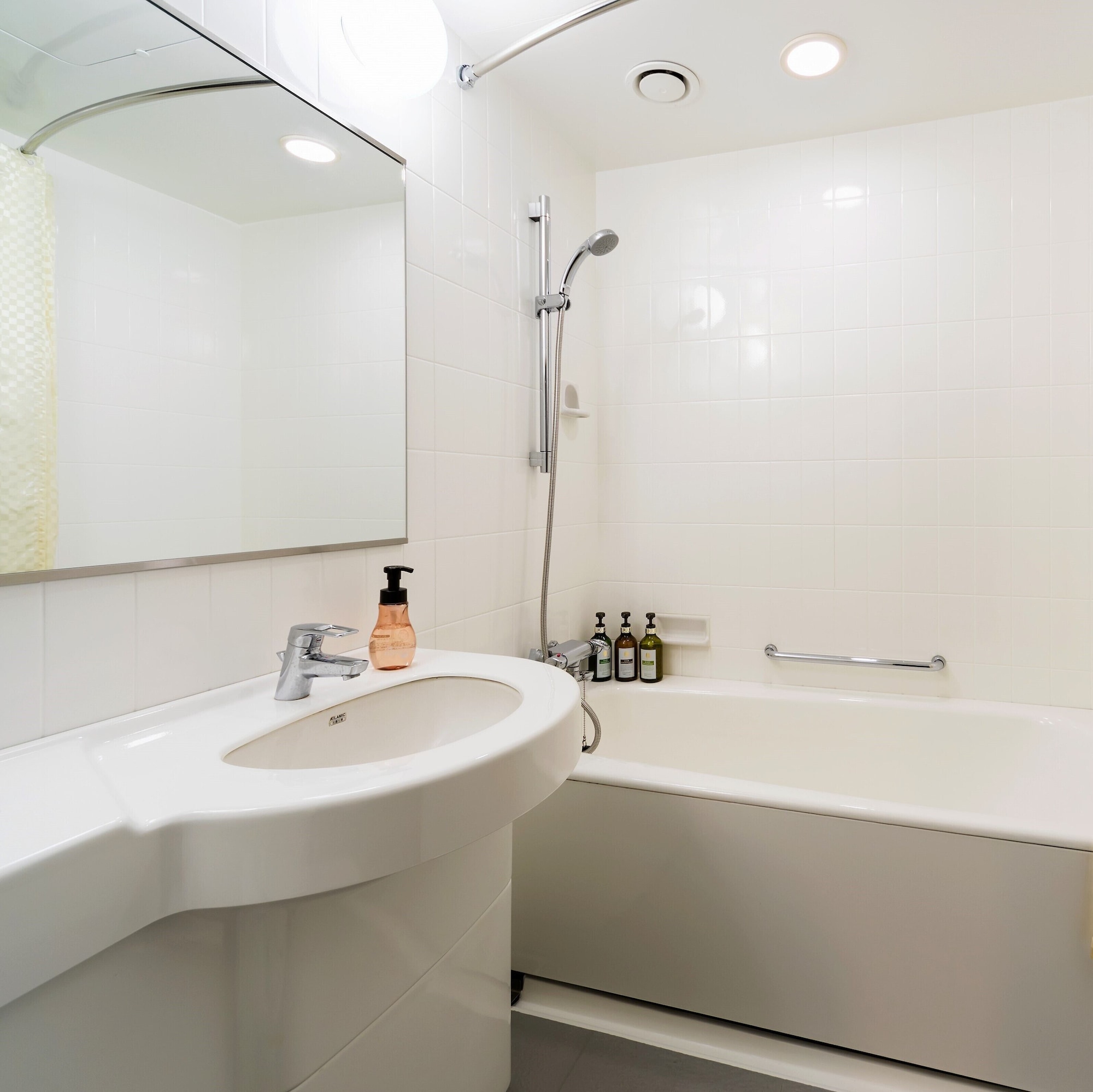 غرفة بريميوم بسرير كوين، KOKO HOTEL Shinjuku Yotsuya 7/9