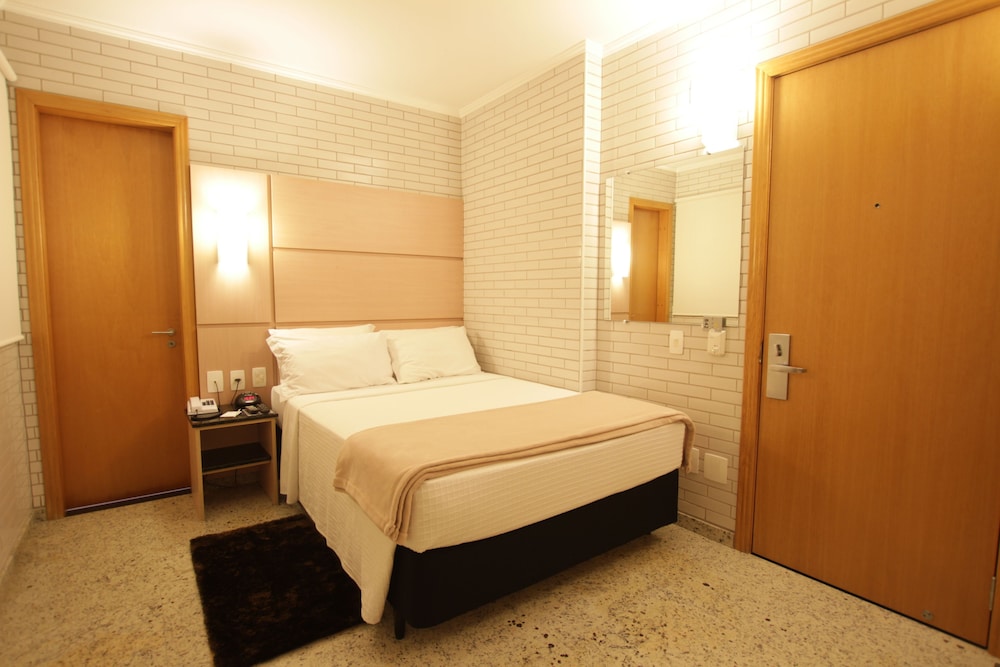 Hotel Confiance Centro Civico 5/33