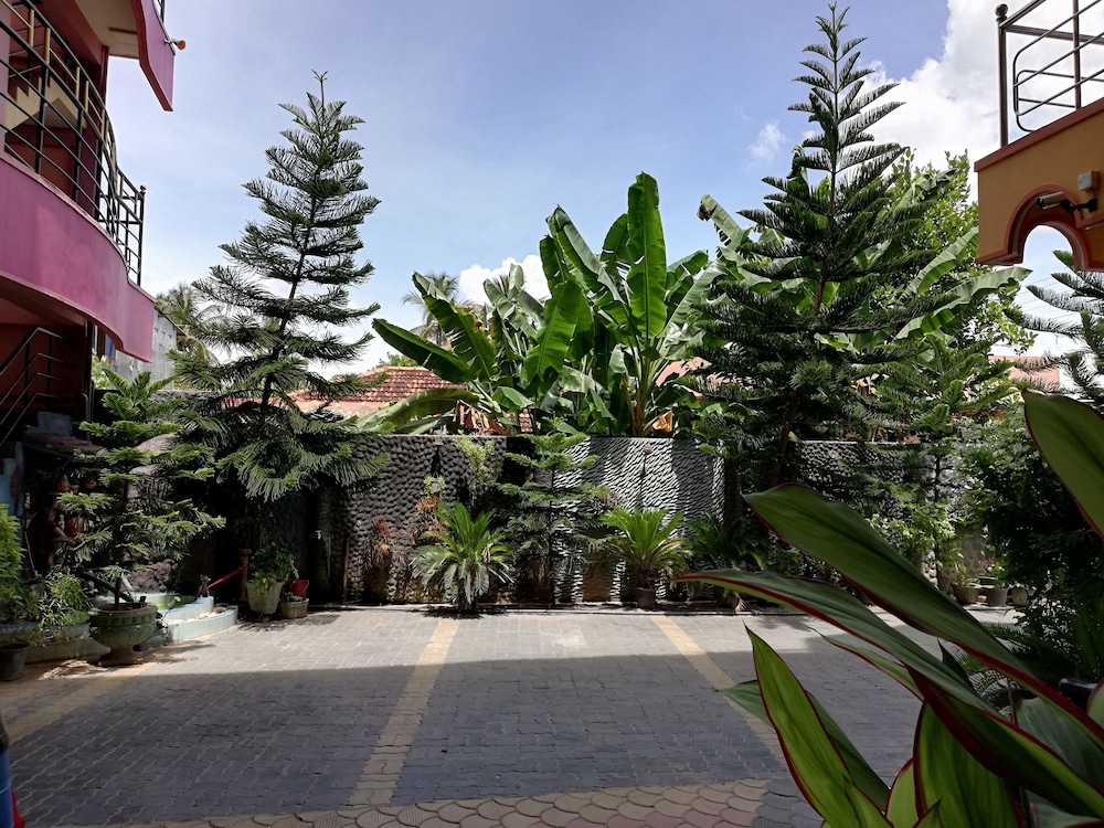 Sunshine Hotel And Hall 36/46
