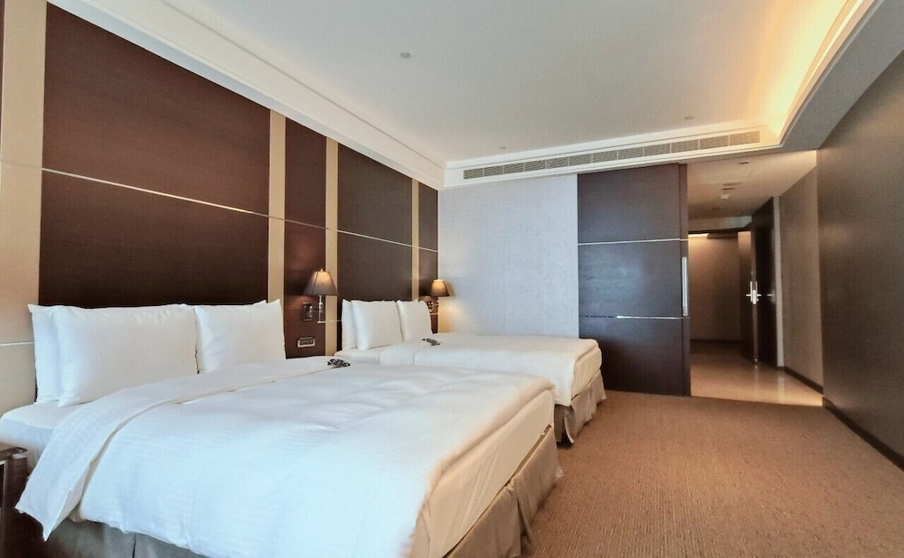 S Aura Hotel 16/50