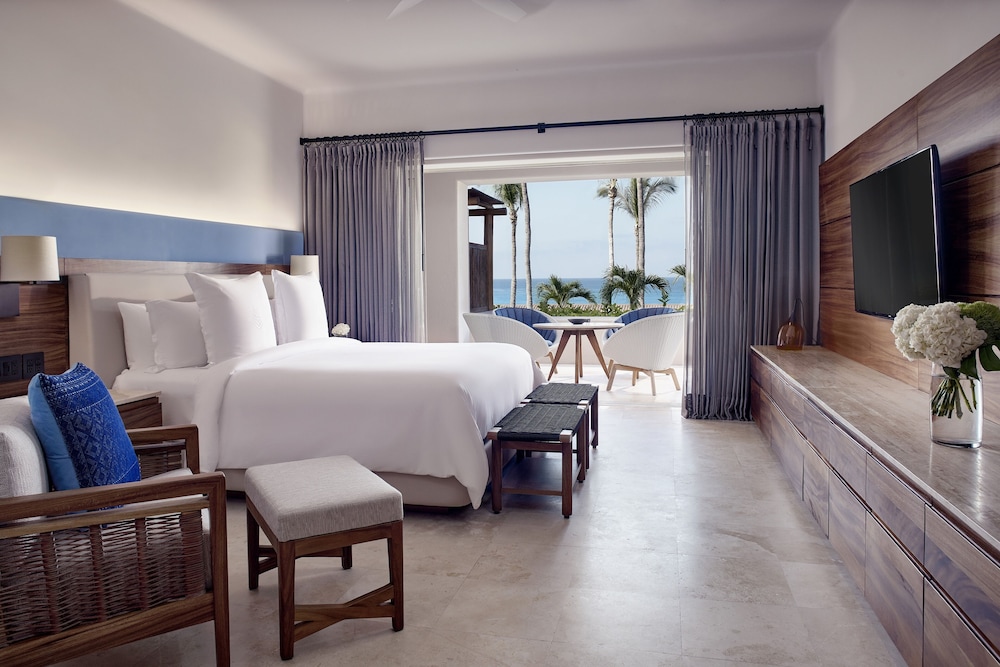 Four Seasons Resort Punta Mita, Mexico 30/85