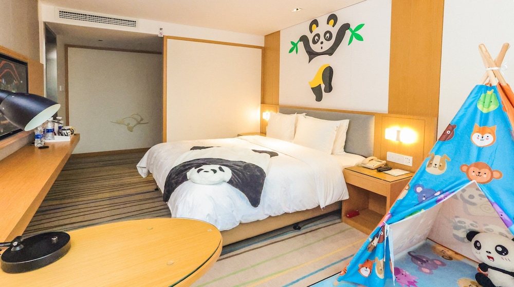 1 Bedroom, Kids Theme, Suite, 1 King and 1 Single Beds