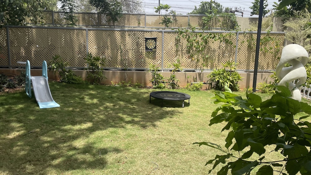 Courtyard Tiruchirappalli 18/50