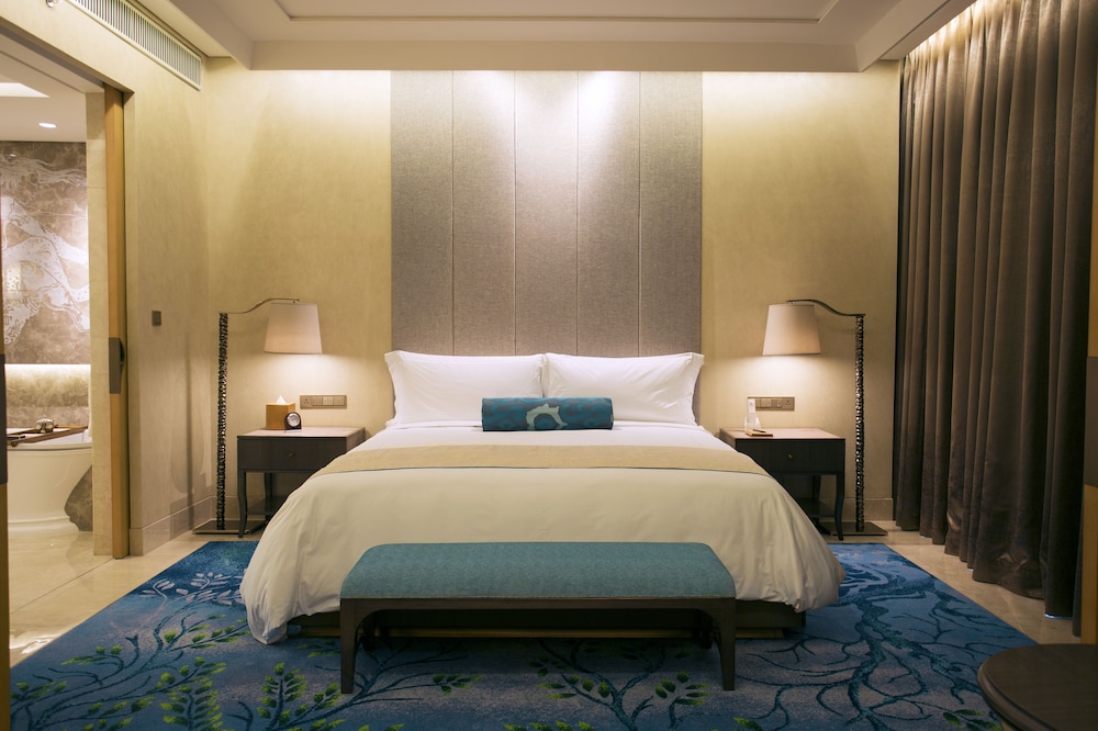 RAFFLES JAKARTA 14/50