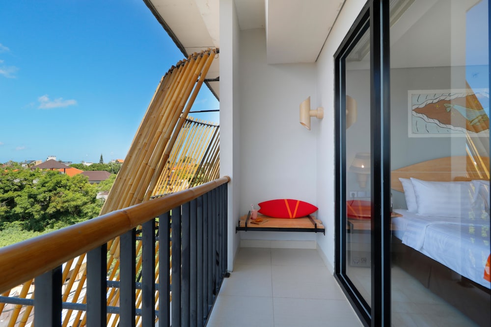 Koa D Surfer Hotel 6/50
