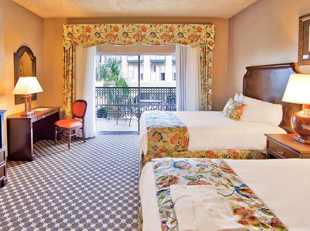 CLASSIC, 2 DOUBLE BEDS, BALCONY