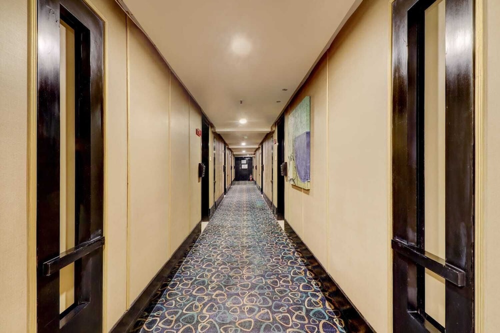 Quality Inn Bez Krishnaa 25/50