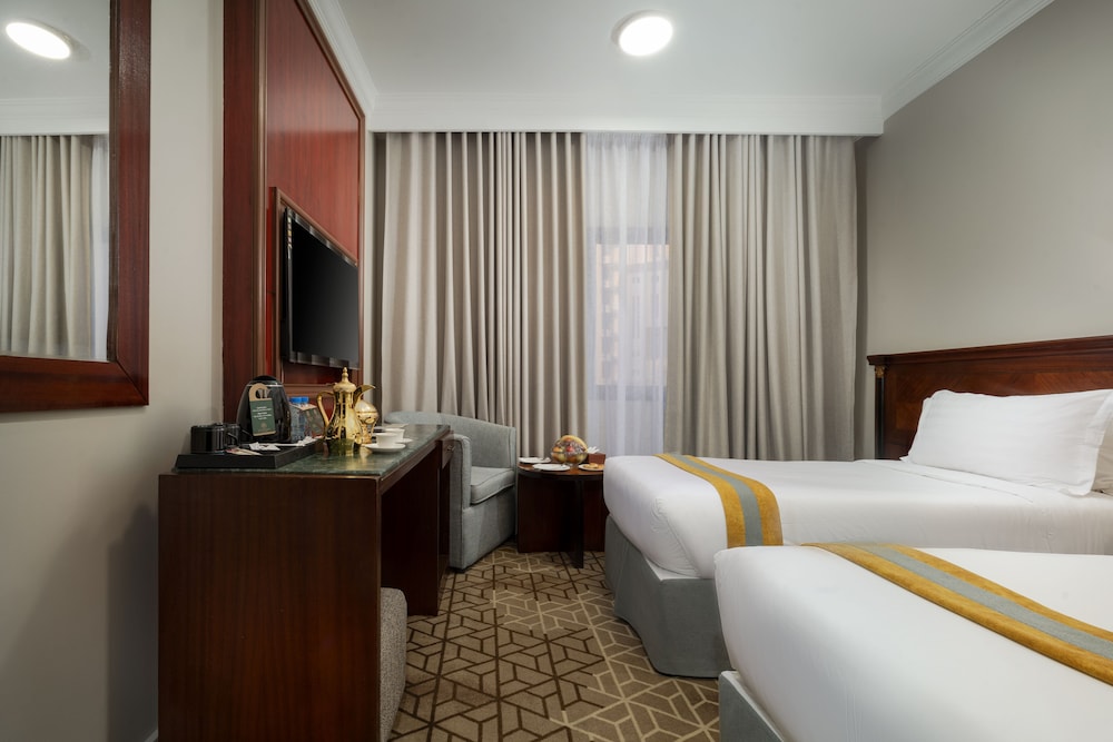 فندق اعمار المنار(Emaar Al Manar Hotel) 14/37