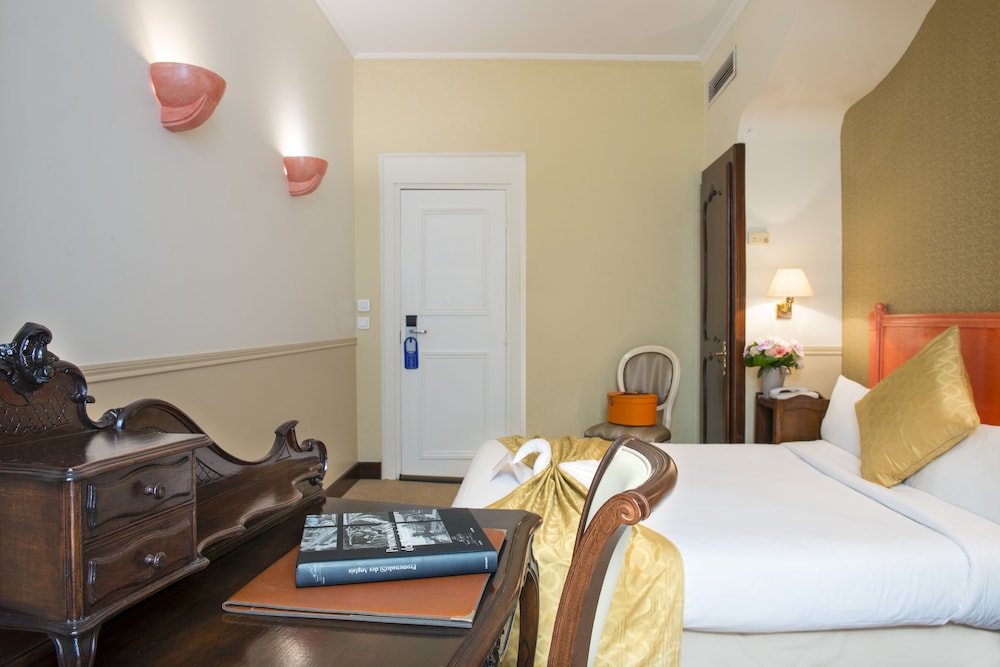 Hotel West End Nice 43/71