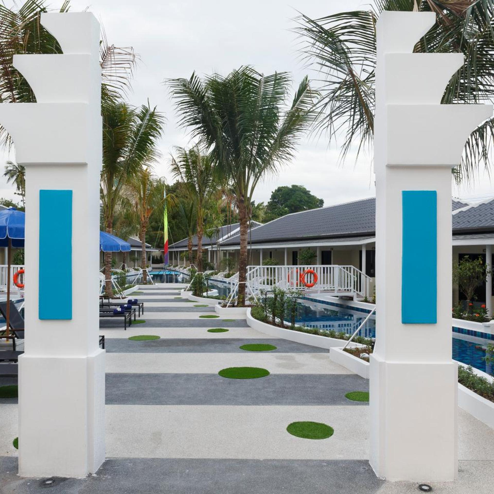 Tuana Hotels Brook Pool Access 41/50