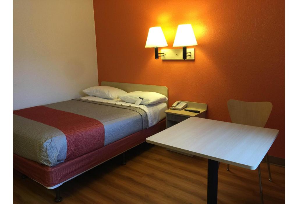 Redesigned, Queen Bed