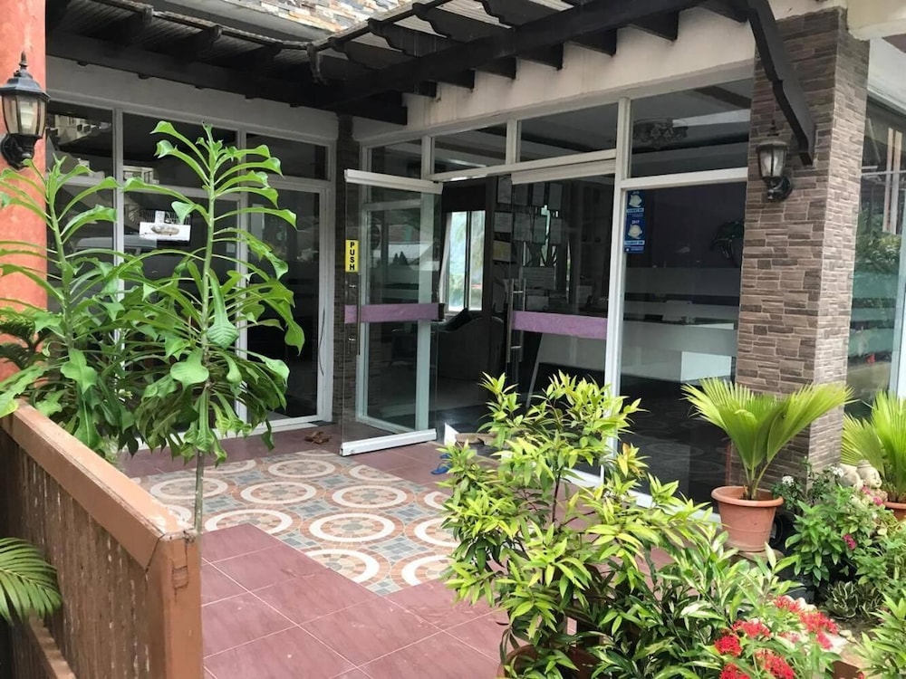 El Nido Royal Palm Inn 4/54