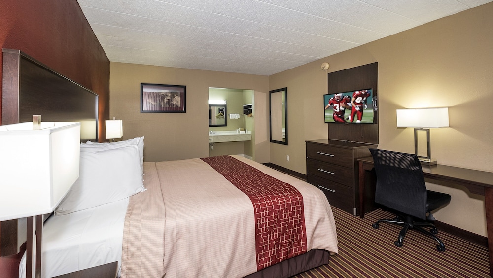 Red Roof Inn Clearfield 8/39