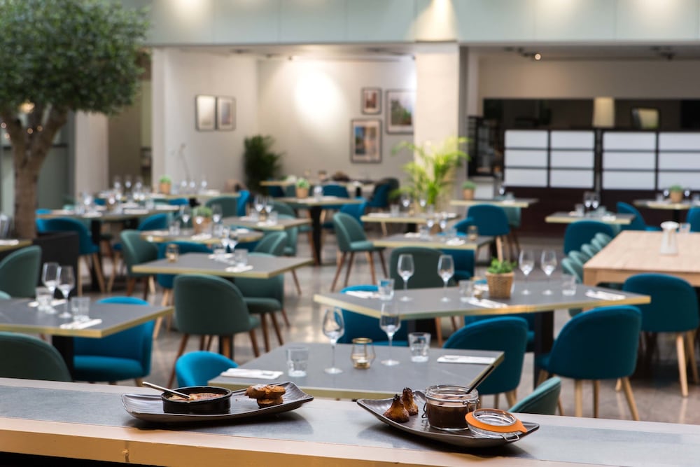 restaurant-cafeteria