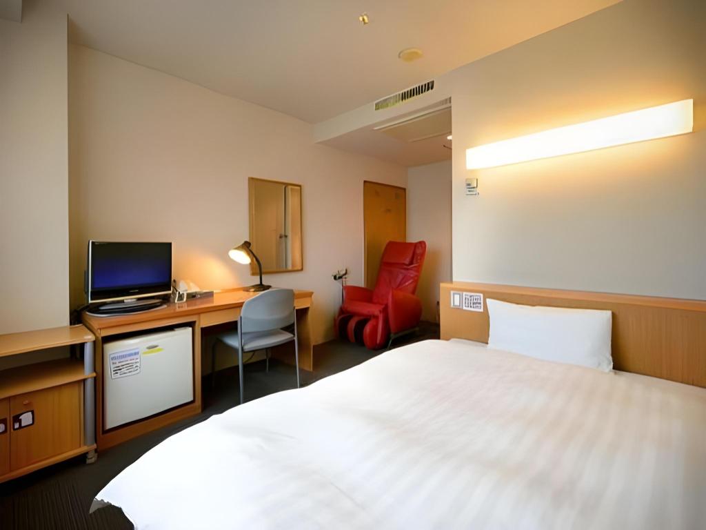 Semi Room, Double Bed
