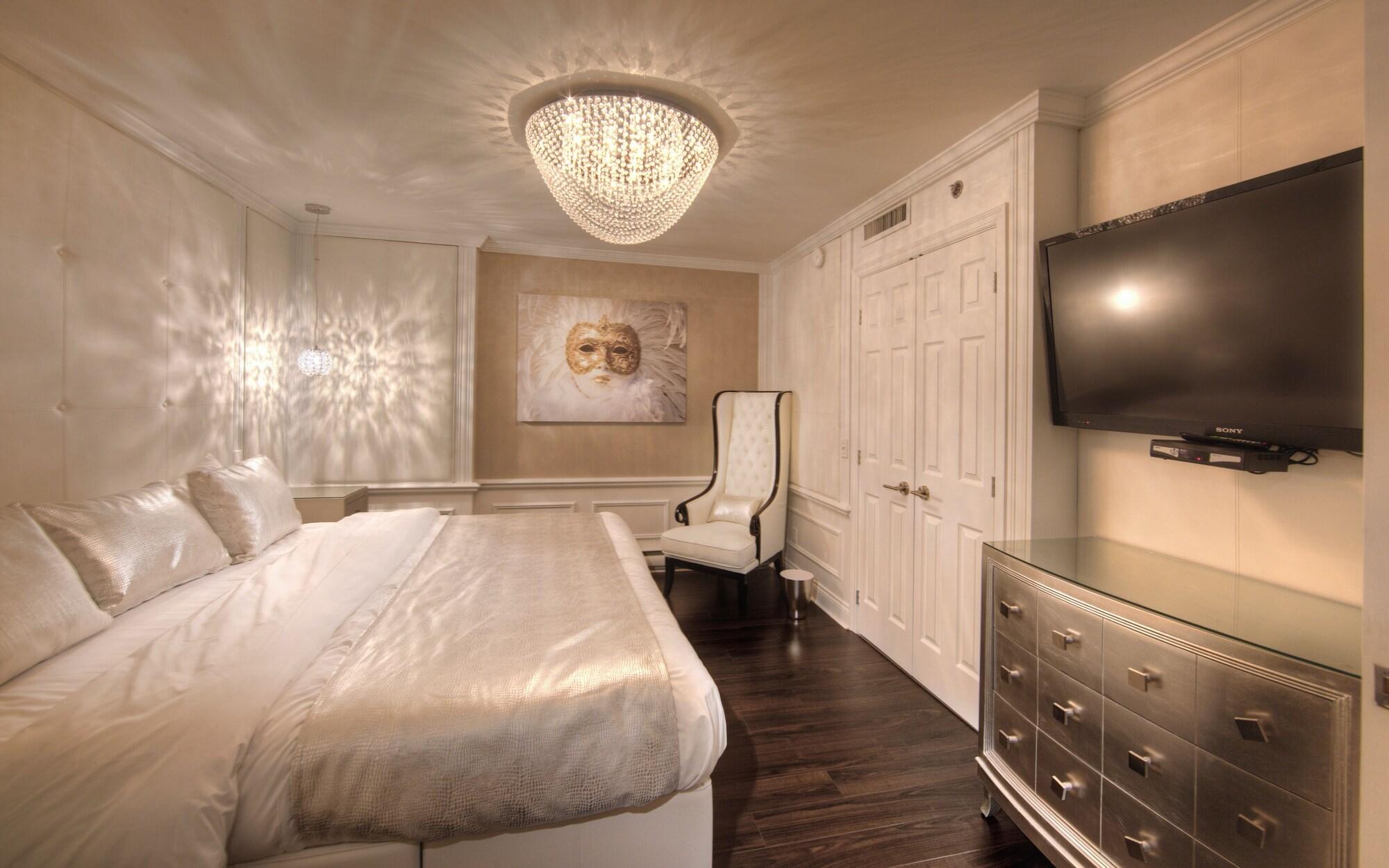 White, Premium, Suite, King Bed, Queen Murphy Bed