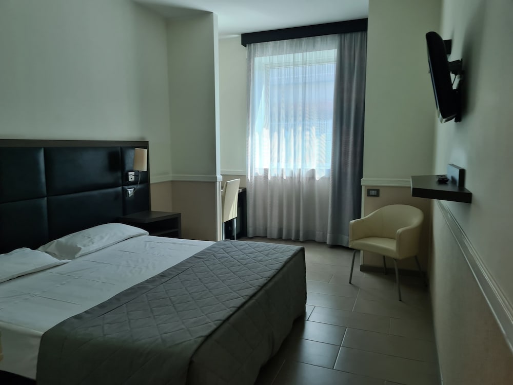 Artis Hotel 17/50
