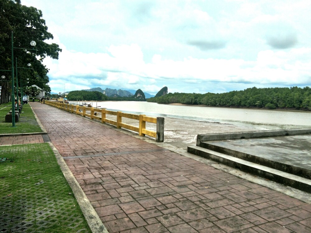 Thepparat Lodge Krabi 45/50